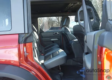 2022 Ford Bronco Black Diamond из США, поврежденный, VIN 1FMEE5DP8NLB74900